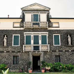  Affittacamere Fava Italia